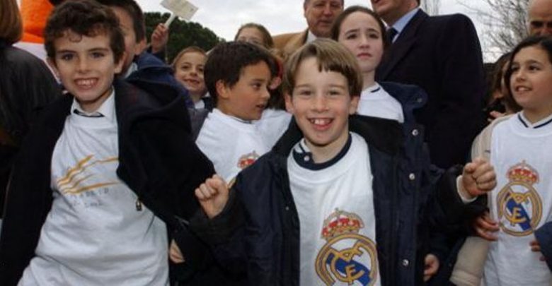 أطفال من مشجعي نادي ريال مدريد